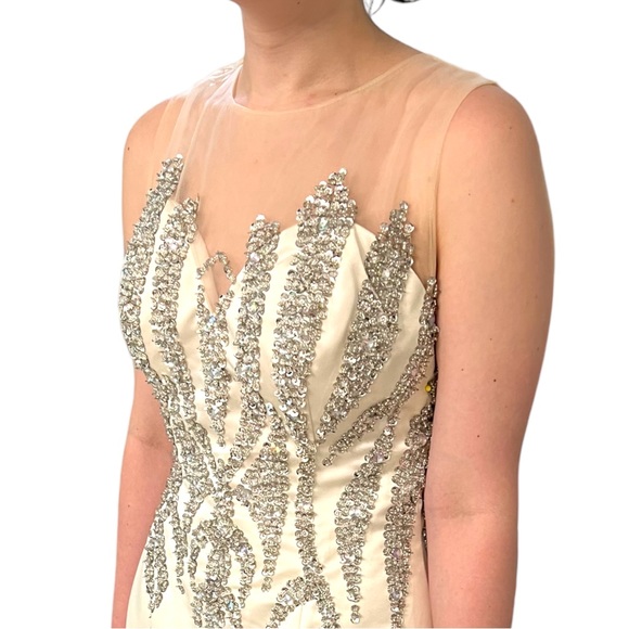 Vintage 1990s Wedding Dress Winter White Crystals Backless Mesh Sweetheart Sz 8 - Picture 8 of 16